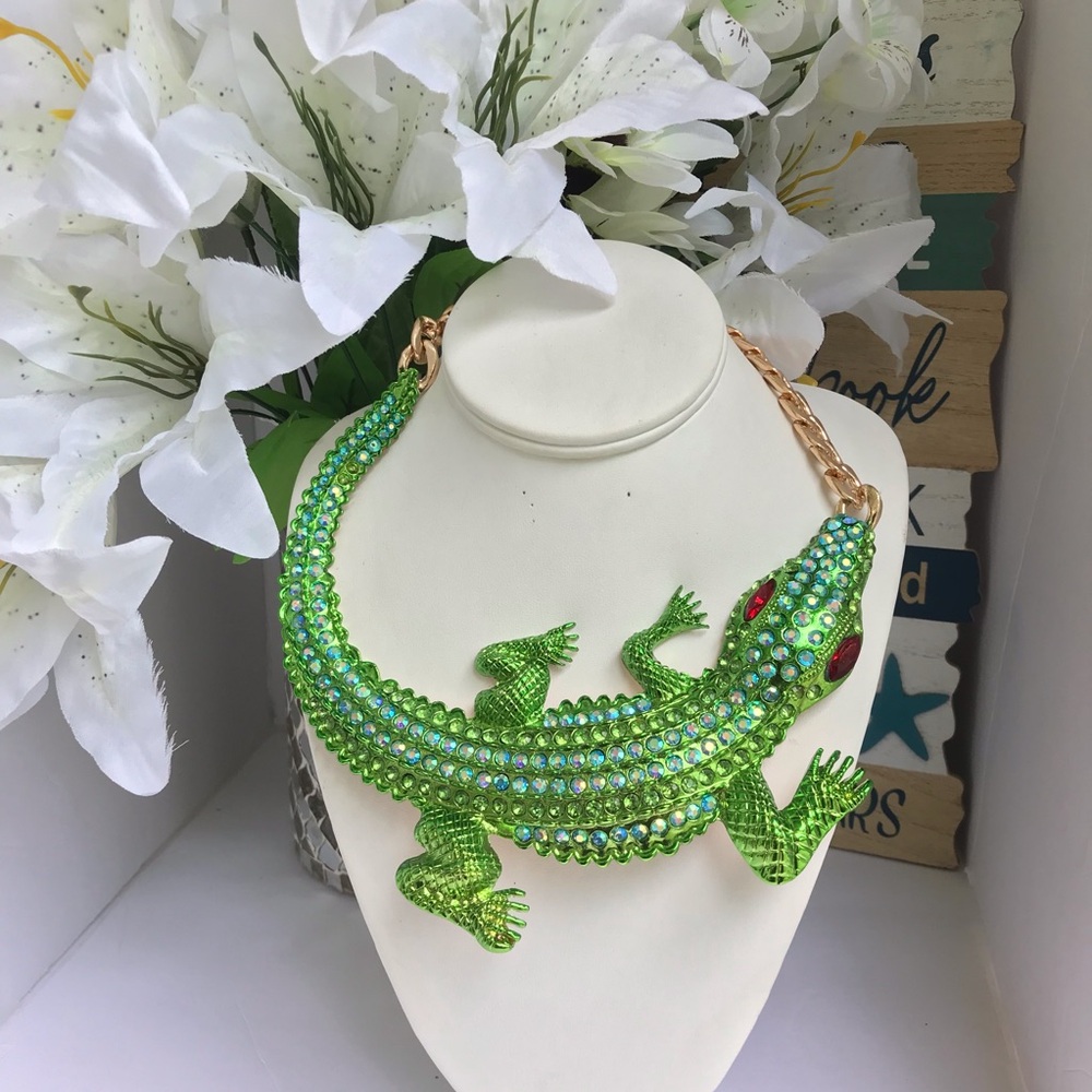 STATEMENT NECKLACE - Picture 15 of 15